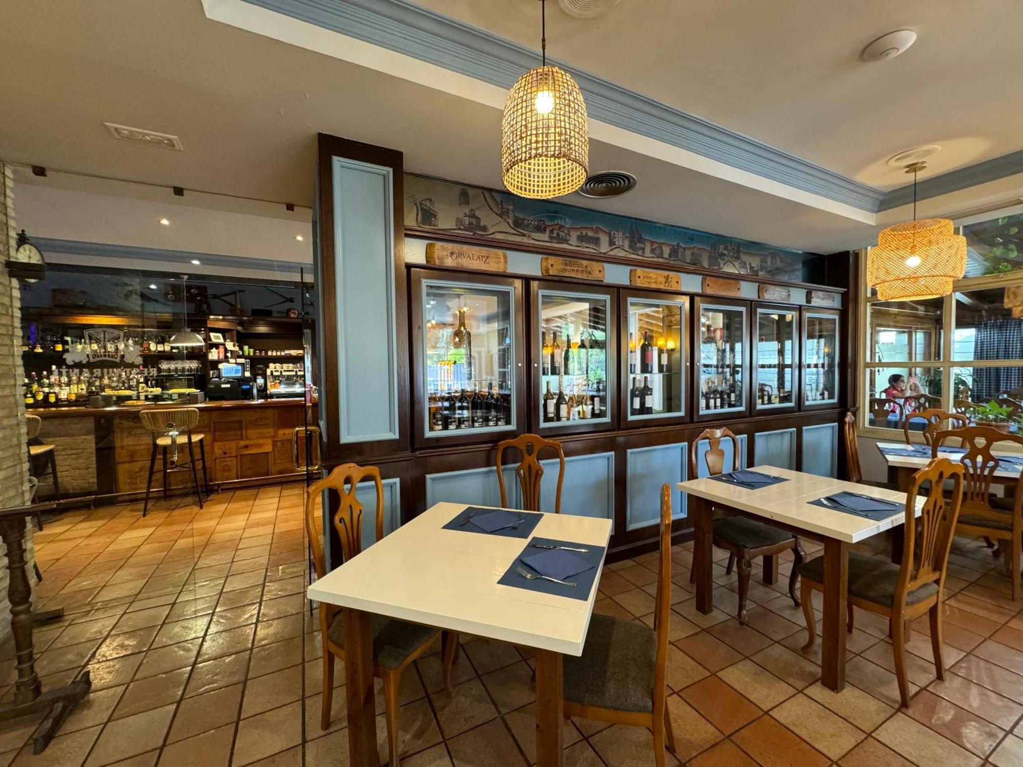 Hotel Jakue Puente la Reina Екстериор снимка