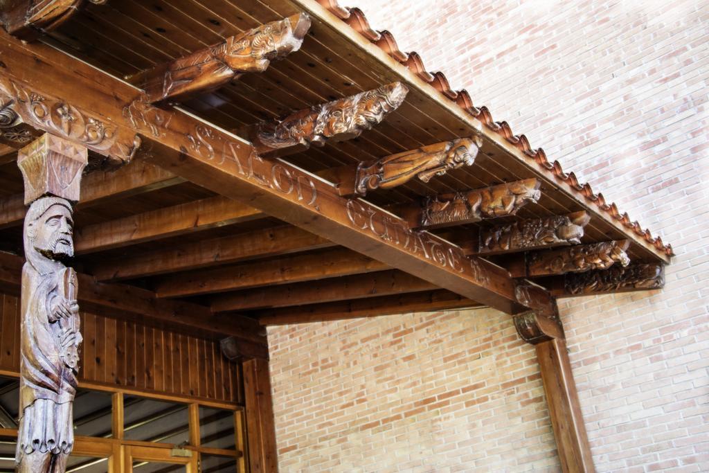 Hotel Jakue Puente la Reina Екстериор снимка